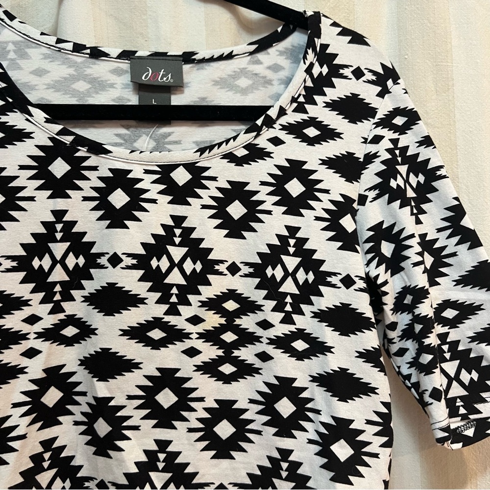 Patterned Crop Top - Picture 3 of 3